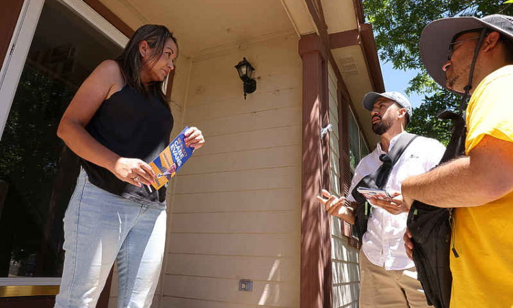 US Latino voters are up for grabs, both  parties struggling to connect with them